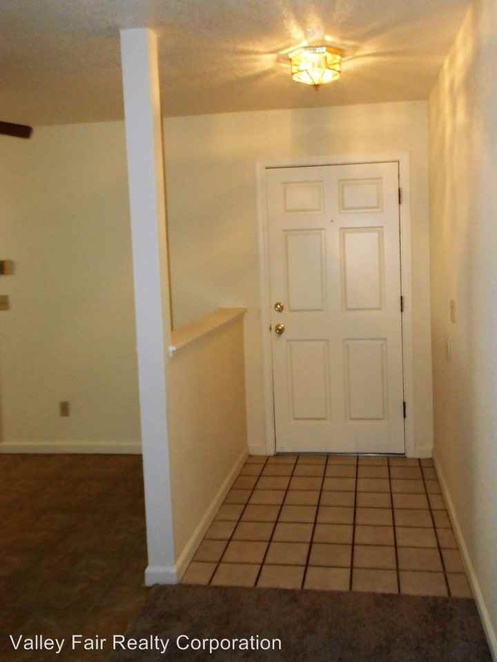 1687 Valley Meadows Dr - Photo 3 of 8