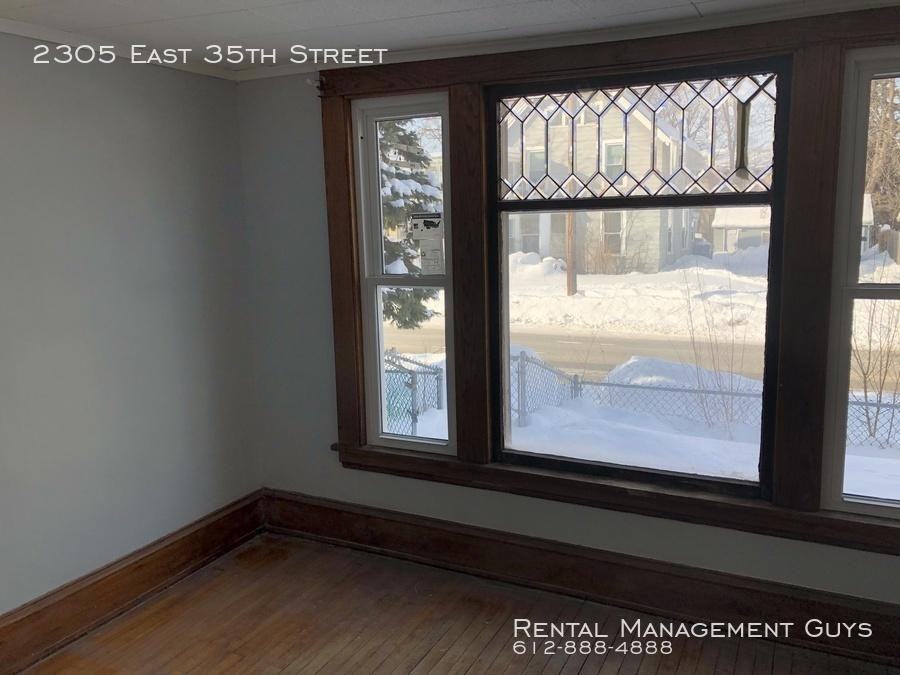 2305 E 35th St - Photo 2 of 18