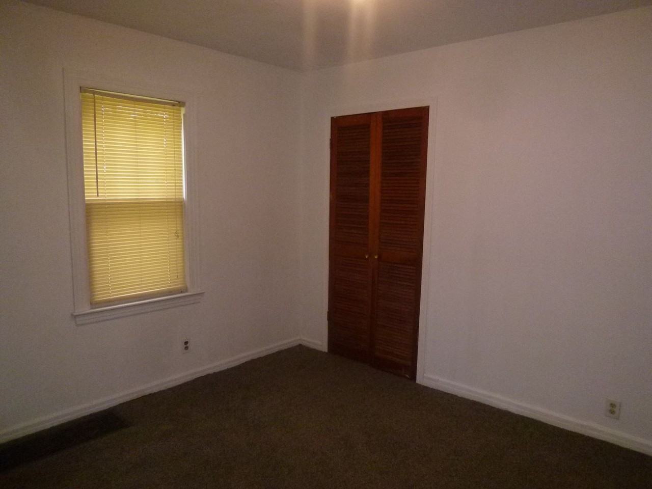 1823 N 25th St - Photo 3 of 5