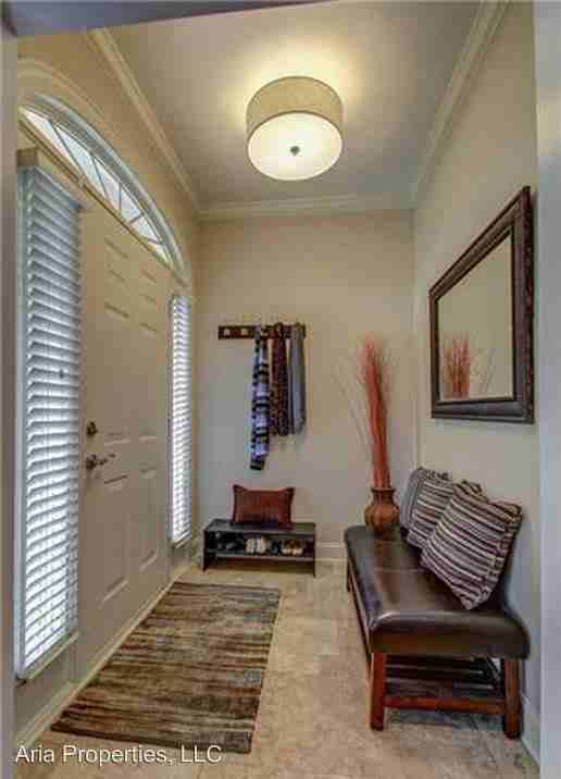 5612 Oakes Dr - Photo 3 of 20