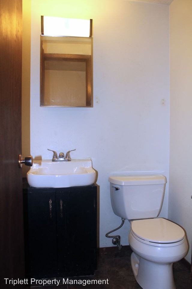 627 Meadow Pl - Photo 2 of 13