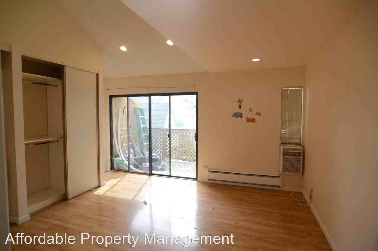 3356 Wolcott Common - Photo 2 of 7