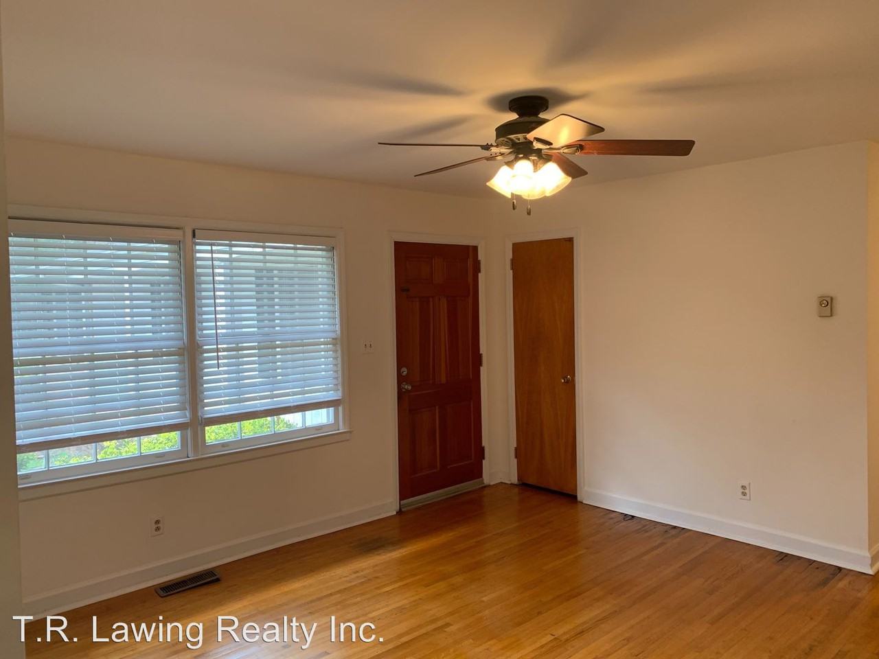 101 Wonderwood Dr - Photo 2 of 10