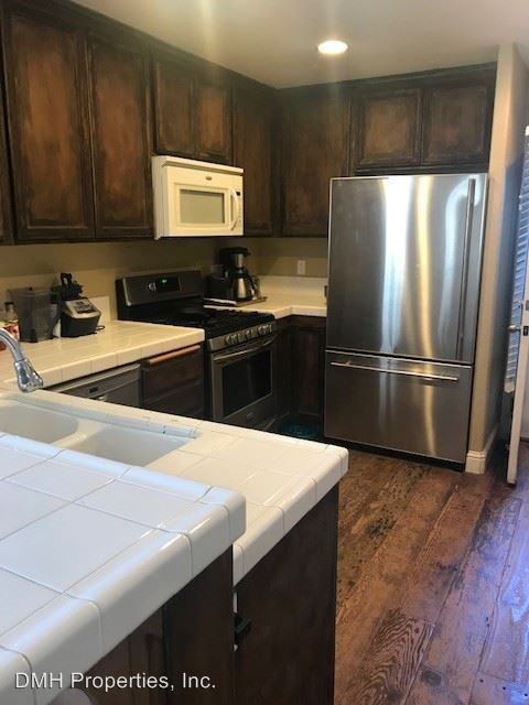 211 Valley Station Cir - Photo 2 of 5