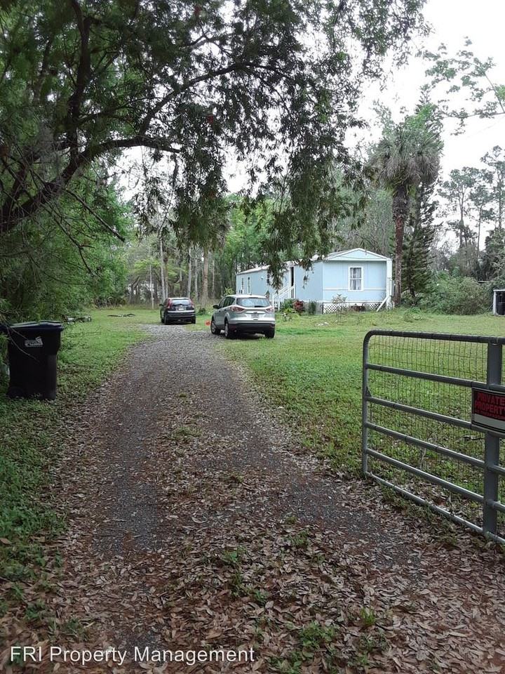 24613 Comet St - Photo 2 of 21