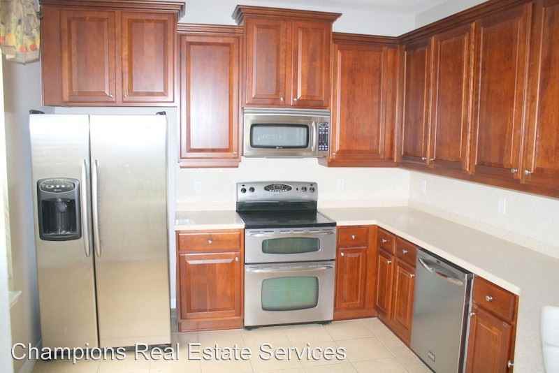 8321 Shallow Creek Ct - Photo 3 of 14