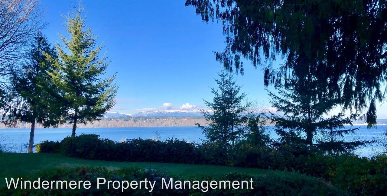 11869 Sunset Ave NE - Photo 2 of 23