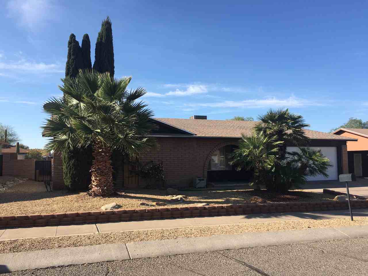 4047 W Firethorn St - Photo 2 of 12