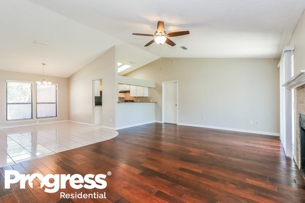 316 Iberis Dr - Photo 2 of 19
