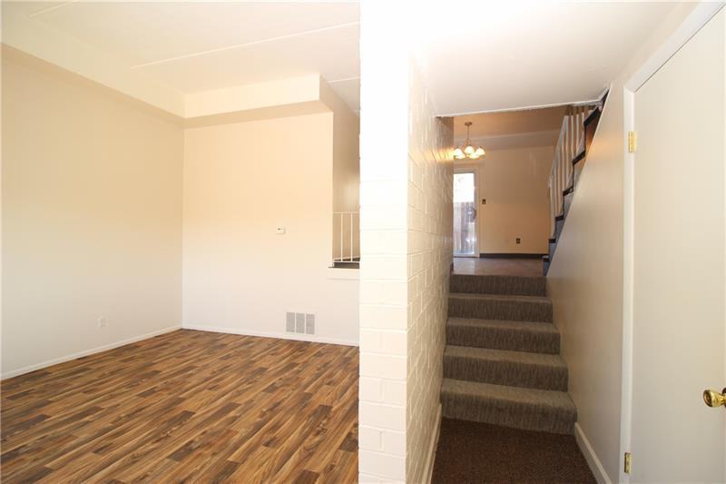 117 Rivermont Ct - Photo 3 of 22