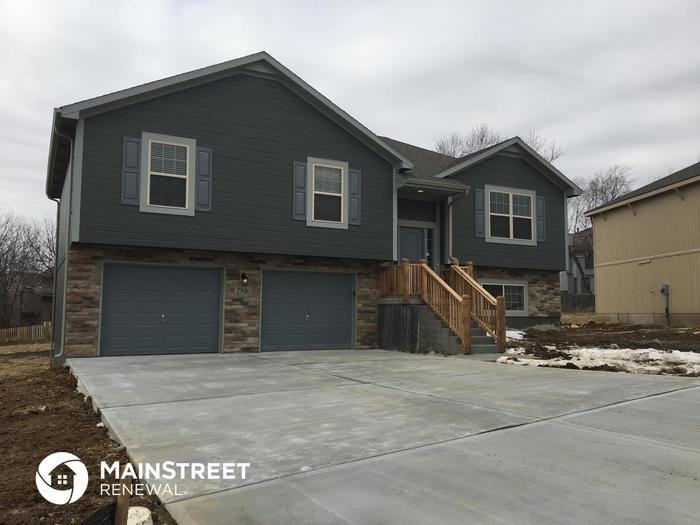 2816 N 101 St - Photo 2 of 18