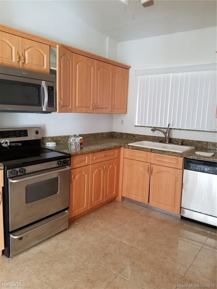 630 NE 177th St #630 - Photo 2 of 13