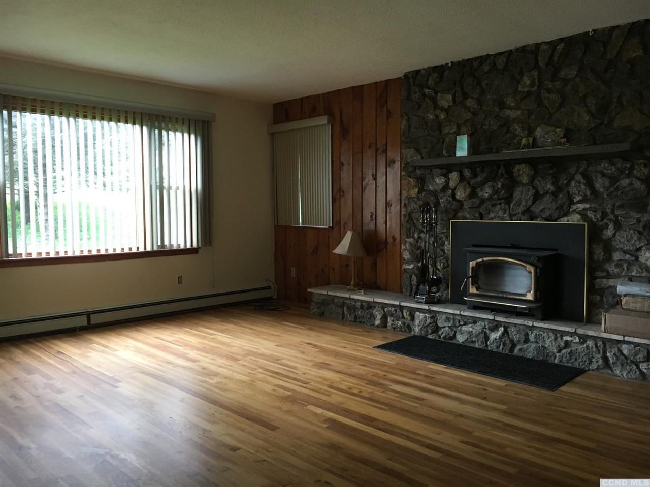 282 Limestreet Rd - Photo 2 of 13