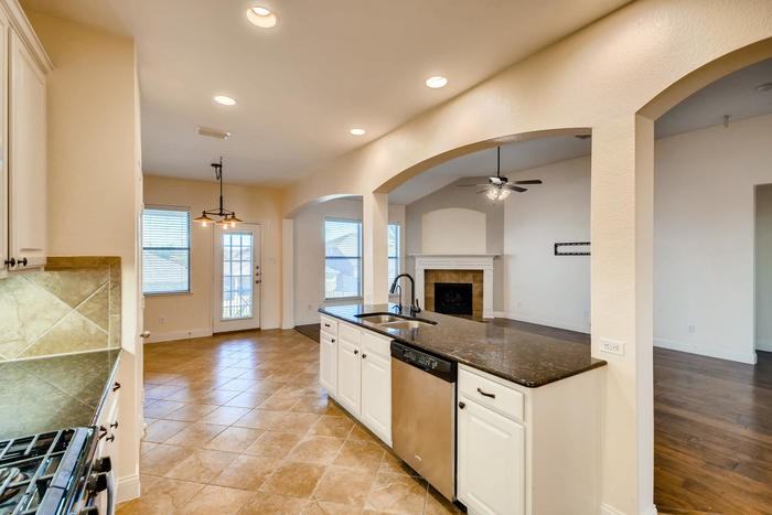 15636 Wheelhorse Trail - Photo 3 of 17