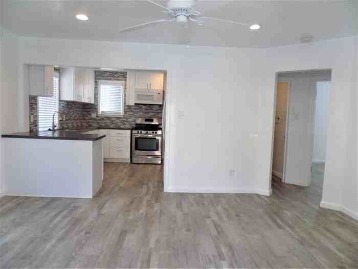 6022 Agra St - Photo 2 of 23