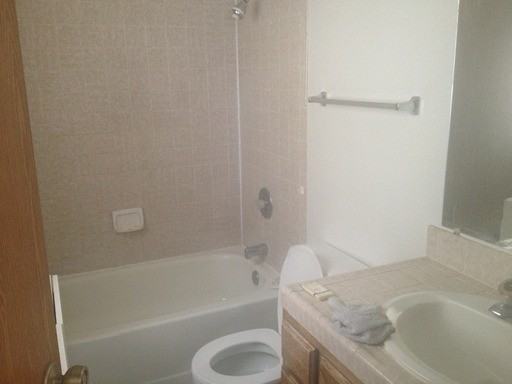 625 Concord Cir - Photo 2 of 12