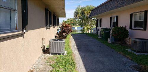 6327 NW 11th St - Photo 2 of 8