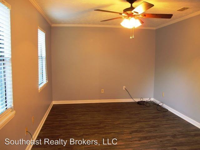 Oak Park Court - Photo 3 of 20