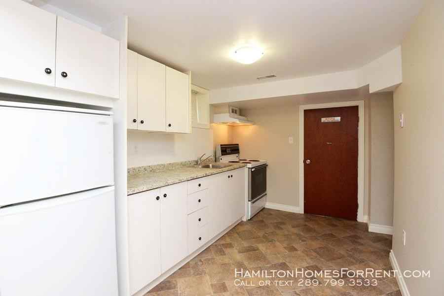 32 Munn St - Photo 2 of 14