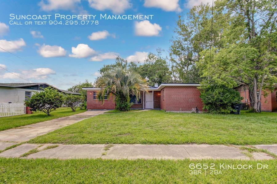 6652 Kinlock Dr, Jacksonville, FL 32219 3 Bedroom House for 1,075