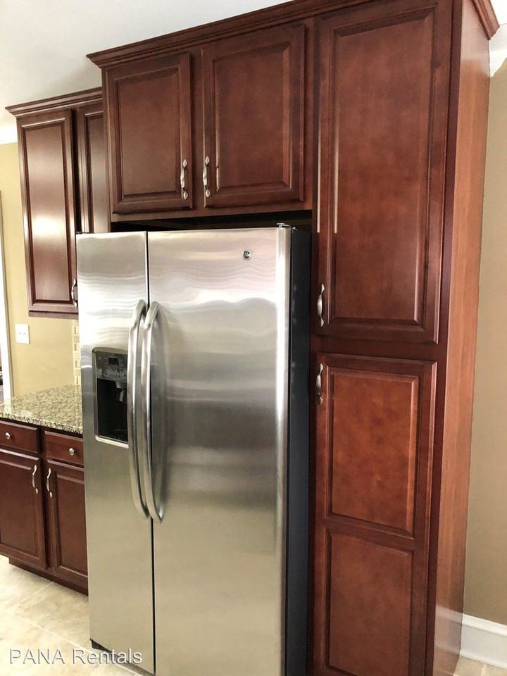 1522 Fayette Ave - Photo 2 of 12