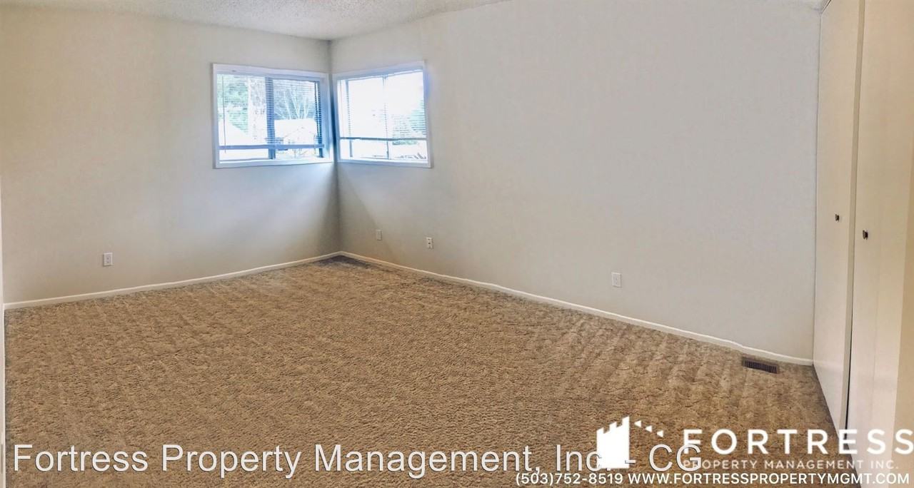 6041 SW Valley Avenue - Photo 2 of 10