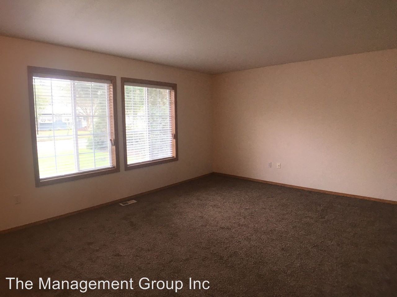 220 Baltimore Way - Photo 3 of 12