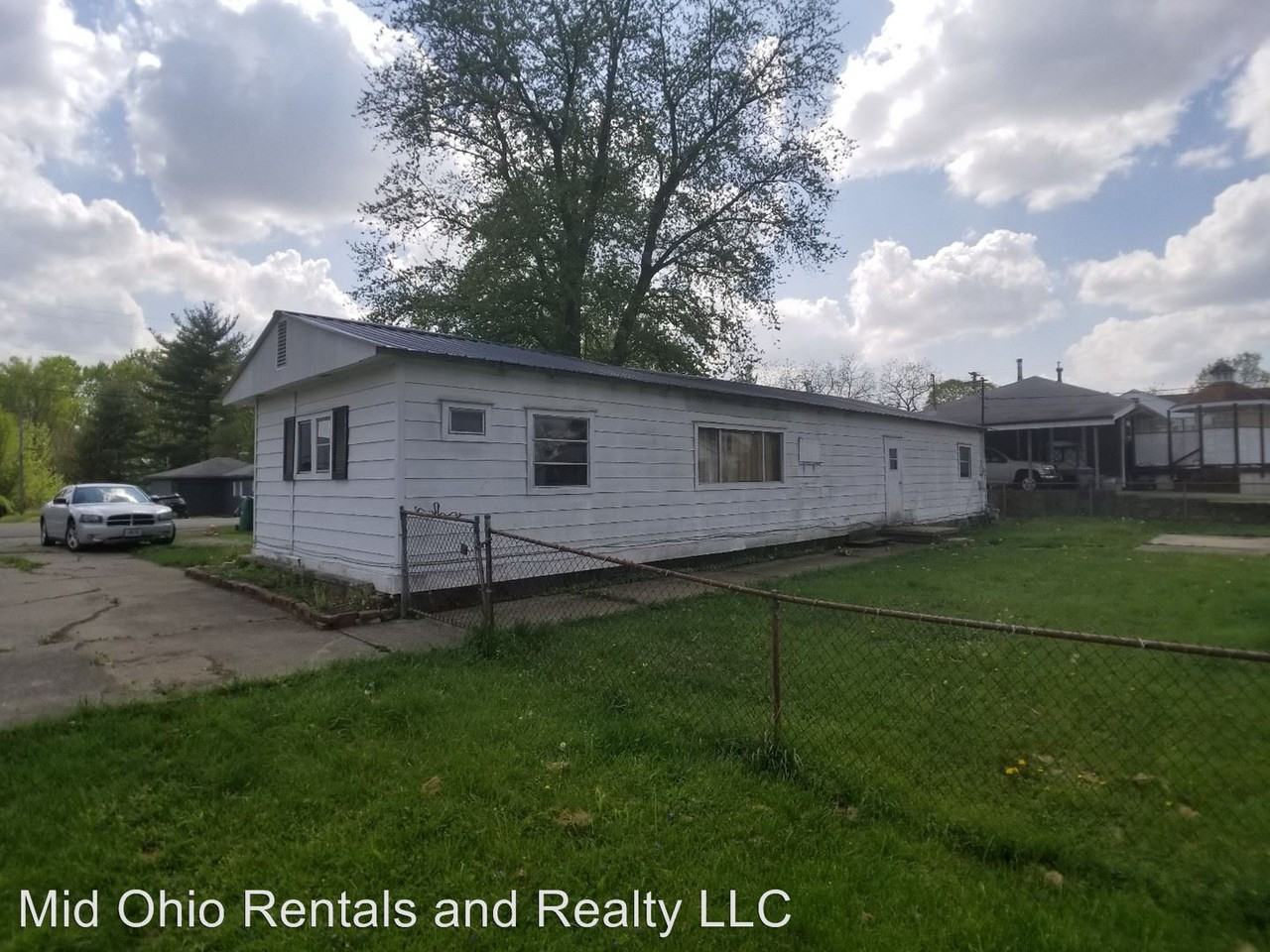 8 Warren Dr - Photo 2 of 5