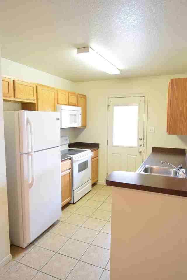 2103 Schorn Dr - Photo 5 of 26