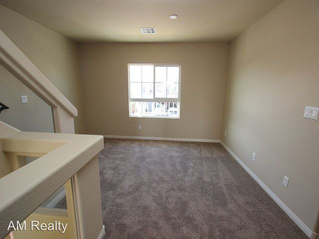 8376 Accolade St - Photo 3 of 11