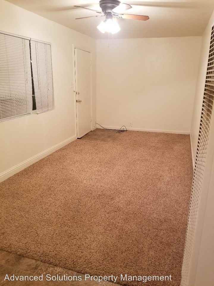 1512 Montana Ave - Photo 2 of 8