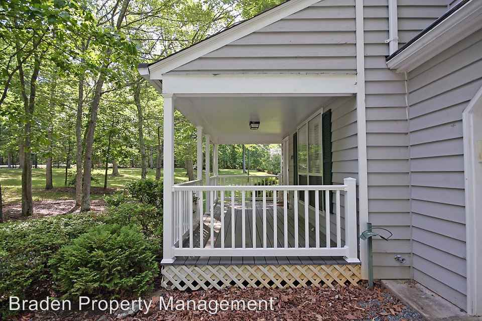 4944 Richmond Rd - Photo 2 of 16