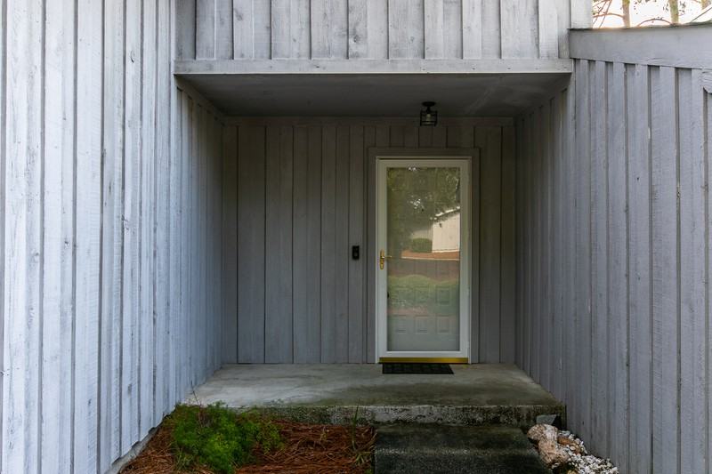 3252 Summerchase Cir - Photo 3 of 17