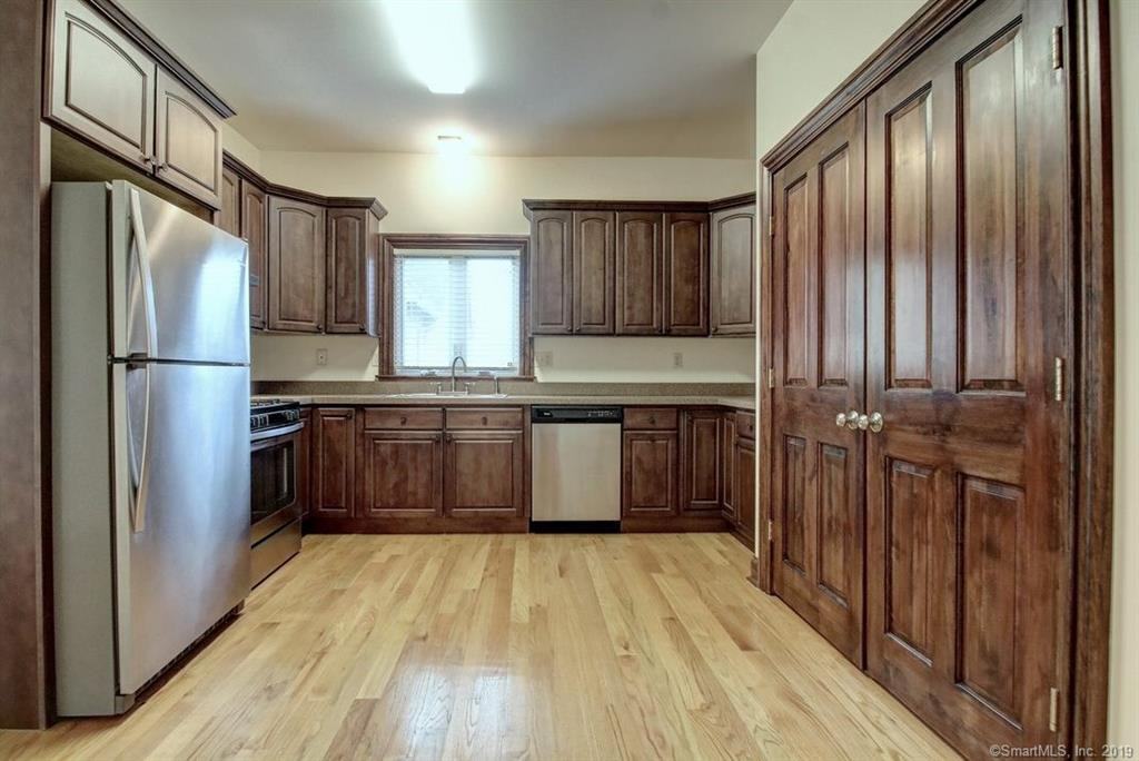 307 Park St - Photo 2 of 24