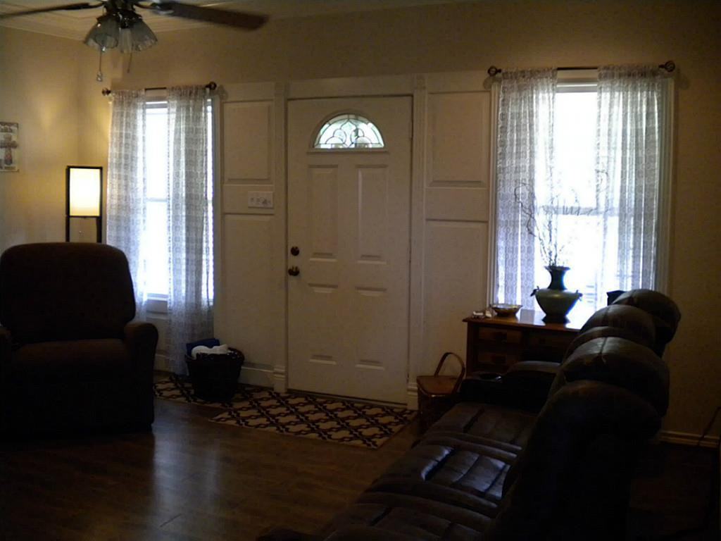 1058 Tafelski Rd - Photo 3 of 23