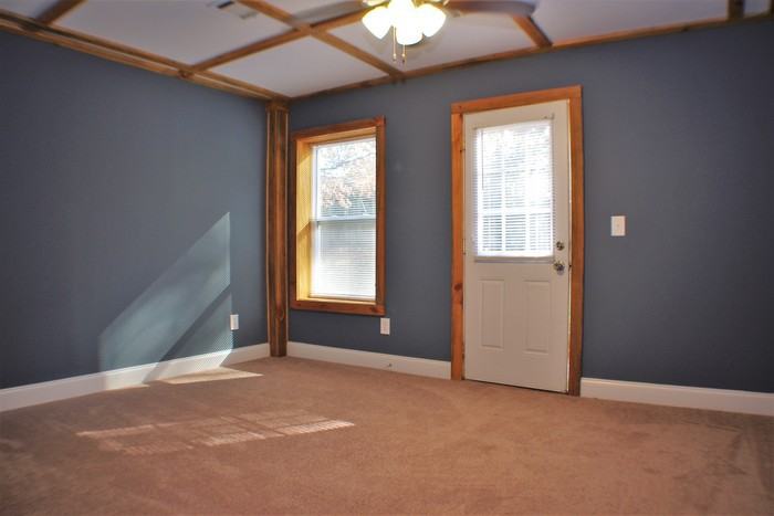 1151 Lombard Dr - Photo 2 of 9
