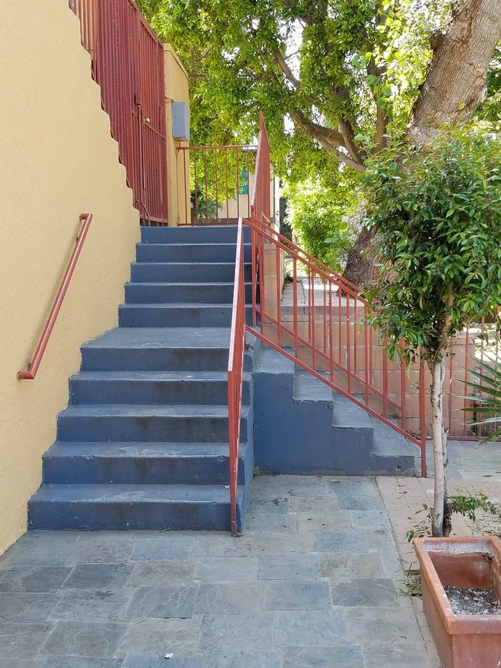 Delano Manor - Photo 2 of 17