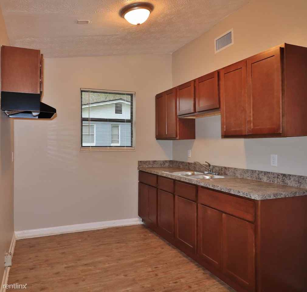 6781 Kinlock Dr - Photo 3 of 16