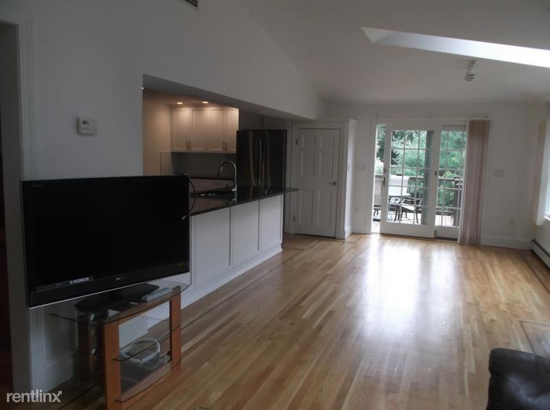 45 Wellesley Rd - Photo 3 of 13