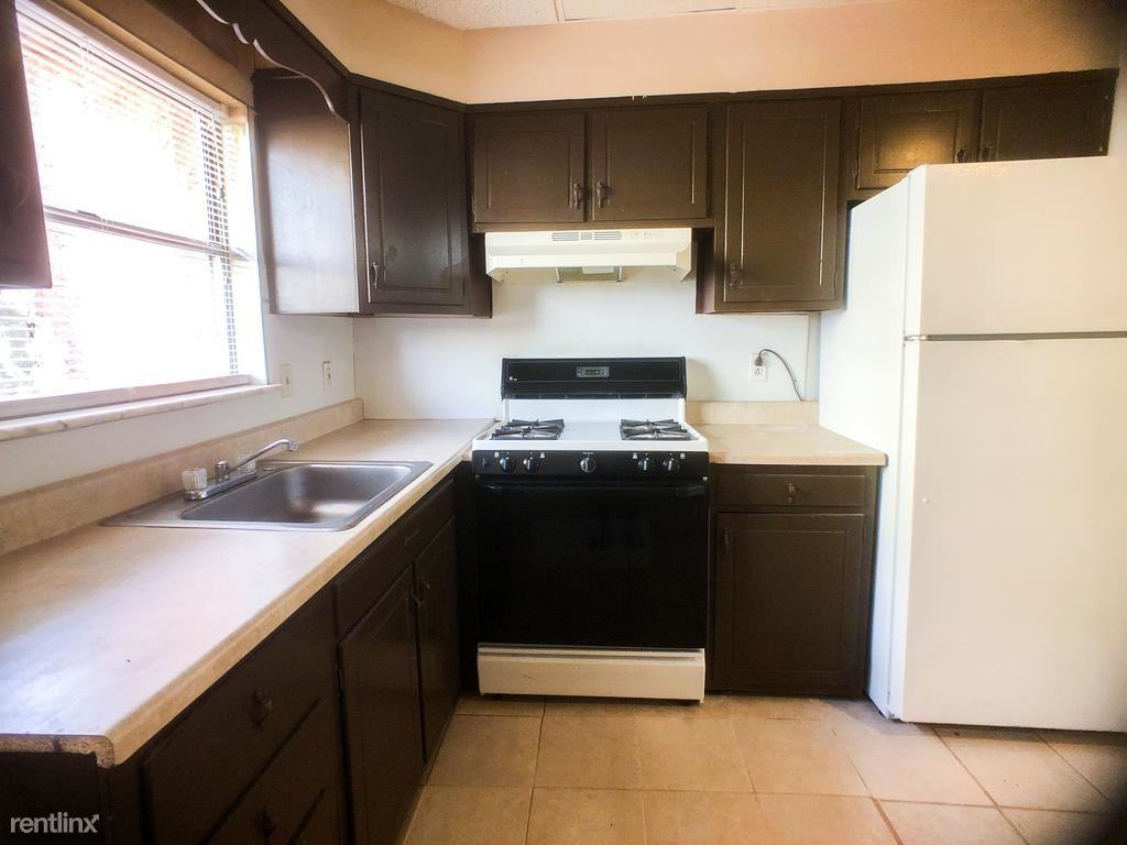 1517 S Dover St - Photo 3 of 14