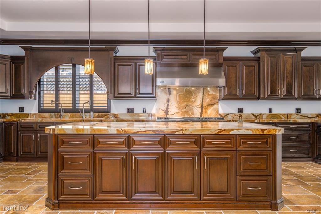 20071 SW Cypress St - Photo 2 of 48