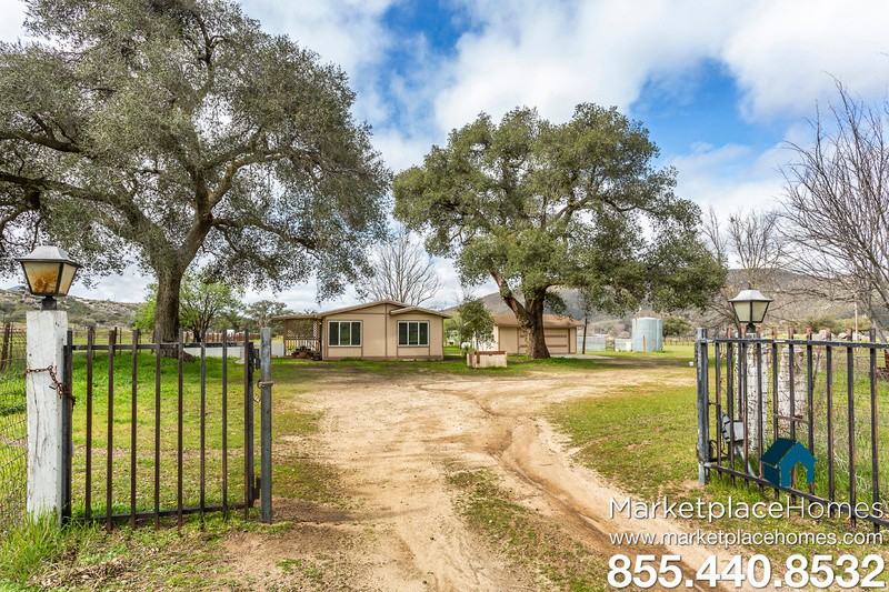 24780 Potrero Valley Rd - Photo 2 of 12