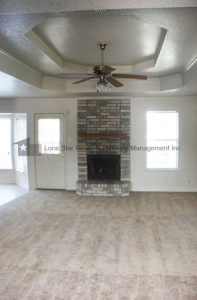 3914 Carolyn Drive - Photo 3 of 12