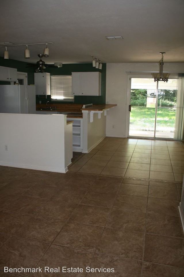 1917 Devra Dr - Photo 3 of 14