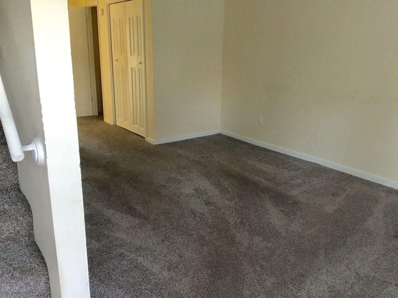 5420 Connell St - Photo 3 of 12