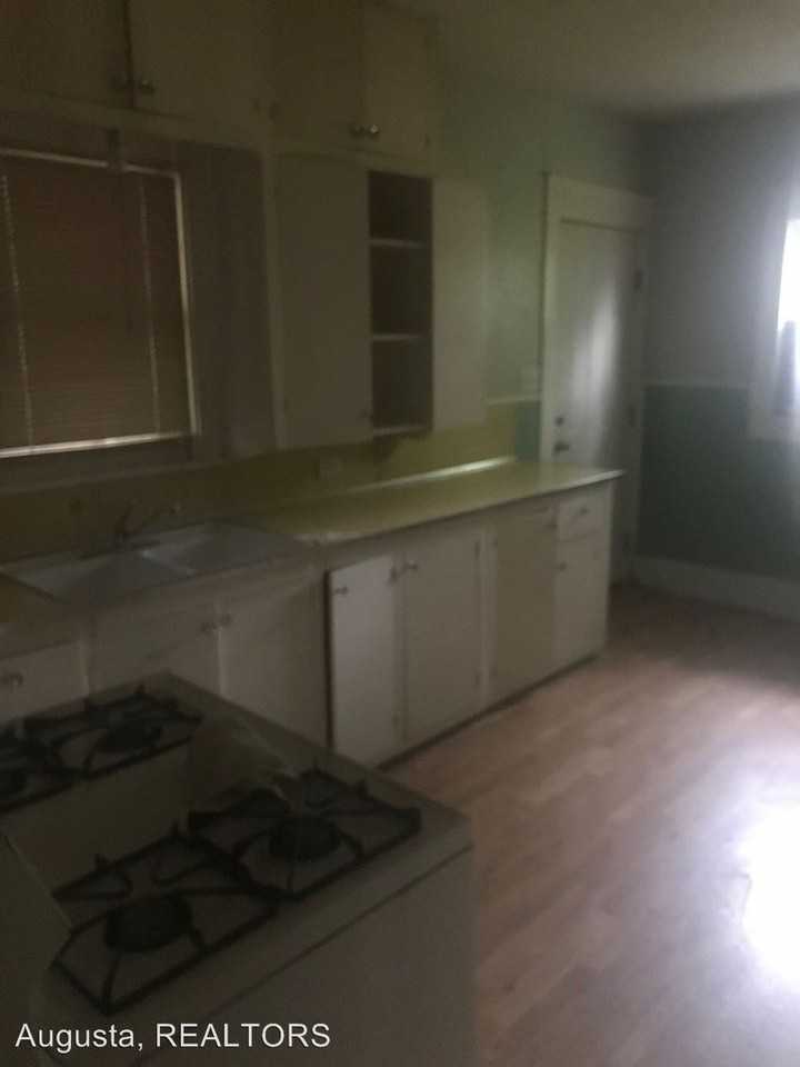 508 State St - Photo 2 of 5