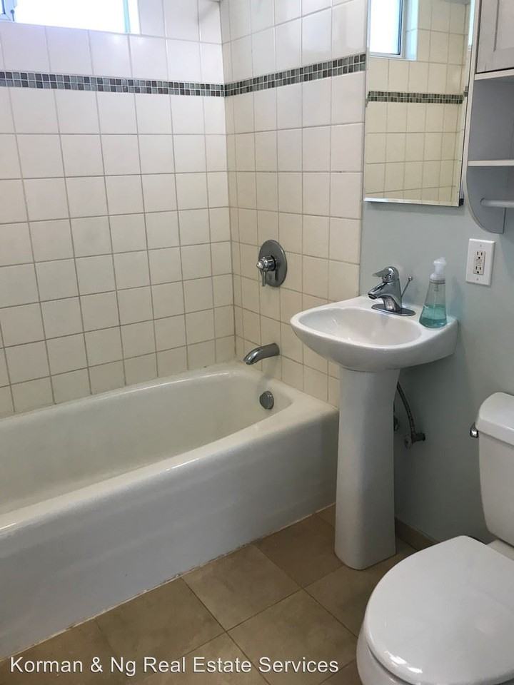 1007 Jones St - Photo 3 of 6