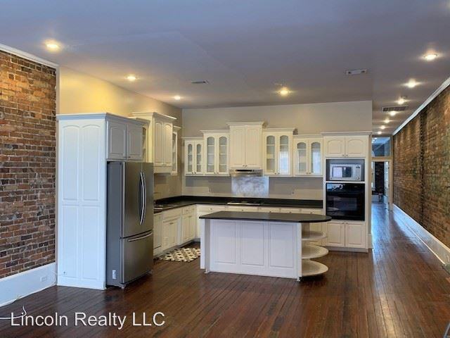 132 N Ashley St - Photo 2 of 10