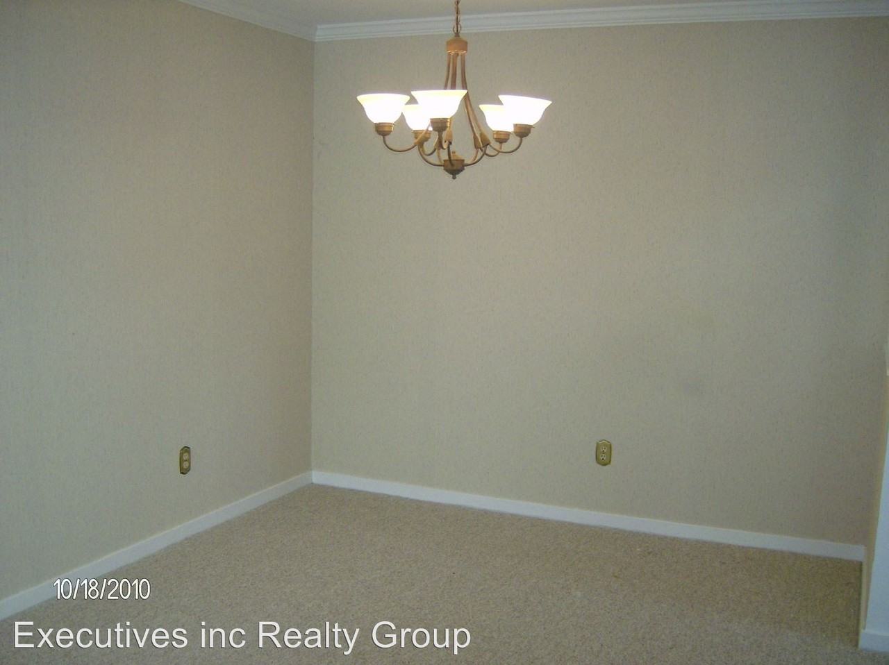 2112 Waters Mill Dr - Photo 3 of 7