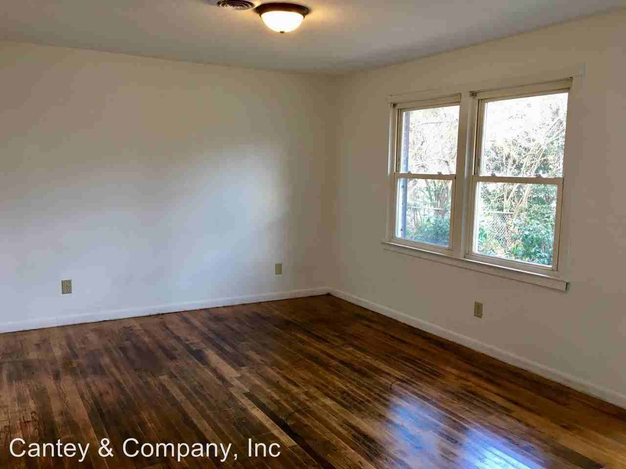 113 Lambeth Dr - Photo 2 of 10